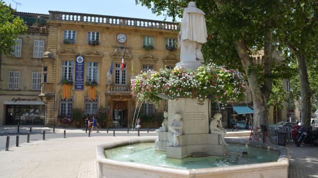 Place de l'hôtel de Ville